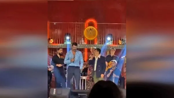 Emre Belözoğlu ile Volkan Demirel'in sahne performansı gündem oldu!