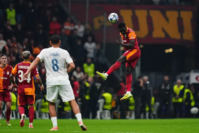 son-dakika-haberi-galatasaray-union-sgye-sahasinda-maglup-cimbom-sampiyonlar-liginde-3-mac-sonra-yenildi-1764100502069.jpeg