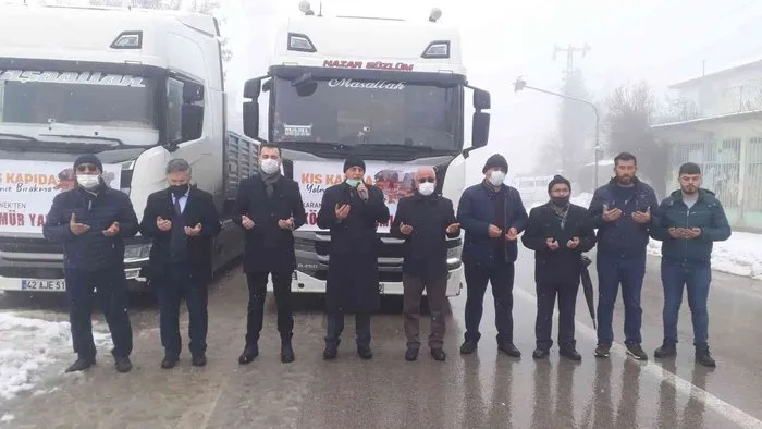 Karaman’dan Suriye’ye 2 tır kömür yardımı