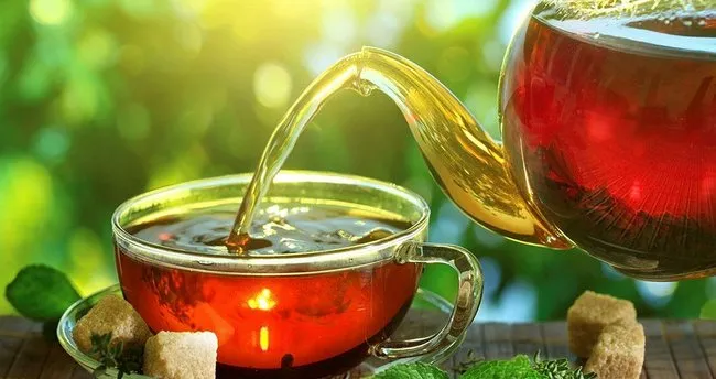 Rüyada çay içmek: Demli ya da açık çay, toplamak ya da ikram etmek ne