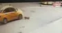 Pendik’te taksicinin köpeğe çarpıp kaçması kamerada | Video