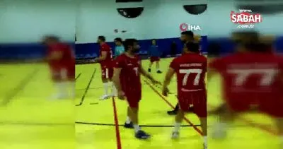 Antalyasporlu hentbolcuların müthiş geri dönüşünde saha karıştı | Video