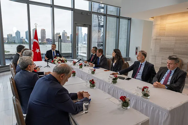 son-dakika-disisleri-bakani-hakan-fidan-mekke-ittifakina-genel-sekreter-secilecek-1790444425623.jpeg SON DAKİKA | Dışişleri Bakanı Hakan Fidan: Mekke İttifakı'na Genel Sekreter seçilecek