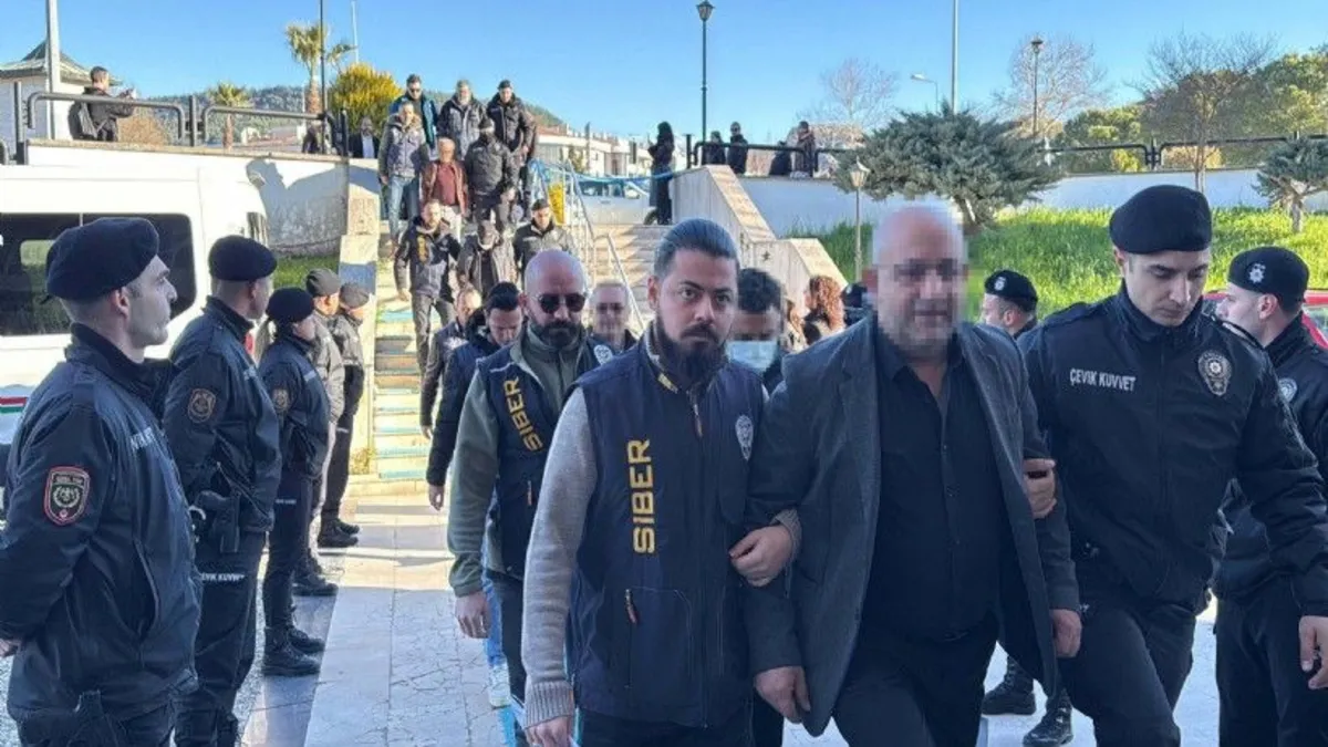 Dijital kumpas iddianamesi kabul edildi! 9 sanığa 56 yıla kadar hapis istemi Dijital kumpas iddianamesi kabul edildi! 9 sanığa 56 yıla kadar hapis istemi