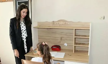 20 bin öğrenciye masa ve kitaplık