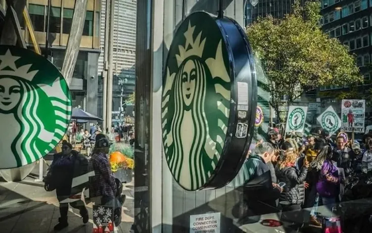 Starbucks’ta kriz! Tarihinin en büyük düşüşünün ardından CEO konuştu: Yüzde 30’u kaldırılacak!