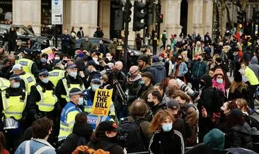 İngiltere’de polise yeni yetkiler veren tasarının protesto edildiği gösteriye polis müdahale etti