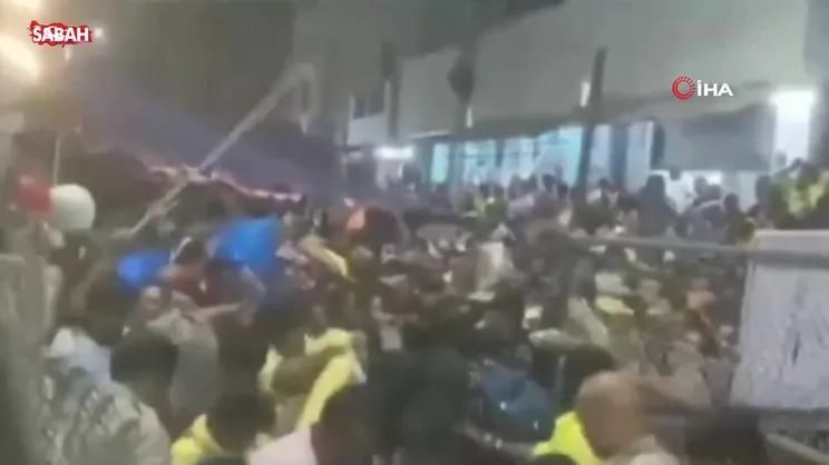 Hindistan'da izdiham: 6 ölü | Video