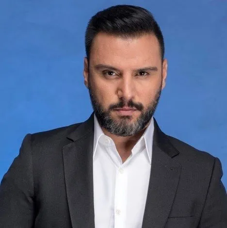 Abisinin emanetlerine gözü gibi bakıyor… Şarkıcı Alişan ve yeğenlerinin pozunu beğeni yağdı!