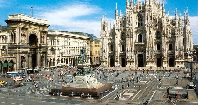 İtalya’nın Milano şehrinde kamuya açık alanda ceza aldıran sebepler...