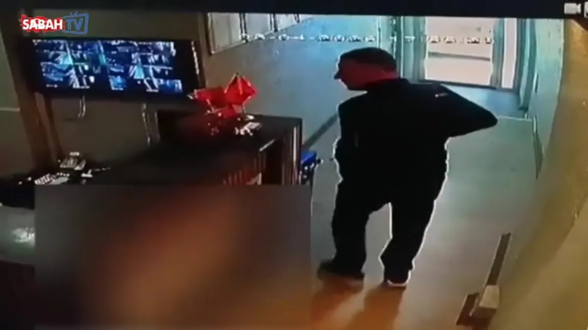 İstanbul’da 3 çocuk annesi Yonca Kölge cinayeti olayına ait görüntüler ortaya çıktı | Video videosunu izle İstanbul’da 3 çocuk annesi Yonca Kölge cinayeti olayına ait görüntüler ortaya çıktı | Video videosunu izle