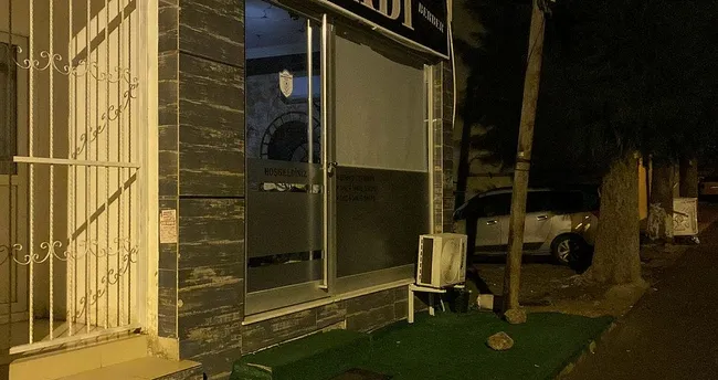 İzmir’de berber dükkanına ateş açıldı: 1 yaralı İzmir’de berber dükkanına ateş açıldı: 1 yaralı