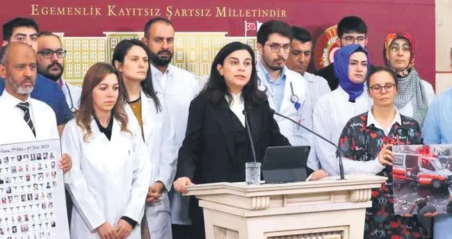 Filistinli sağlık çalışanları onurlu bir duruş sergiliyor Filistinli sağlık çalışanları onurlu bir duruş sergiliyor