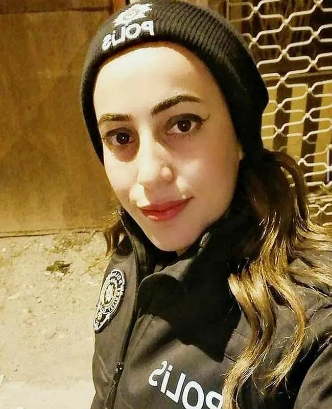son-dakika-esra-celik-cinayetinde-korkunc-detay-polis-meslektaslarinin-gozu-onunde-vurmus-1619605908540.jpg