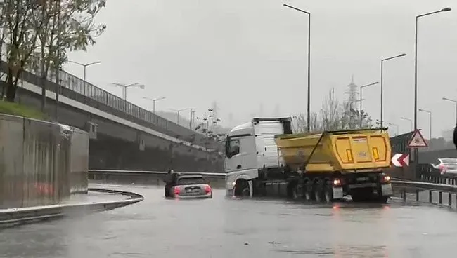 Meteoroloji’den yeni hava durumu raporu! O tarihe dikkat: 29 il için sağanak uyarısı