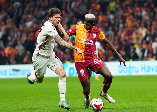lider-galatasaray-sampiyonlugunu-ilan-etmek-icin-sahaya-cikacak-1777622860864.jpg