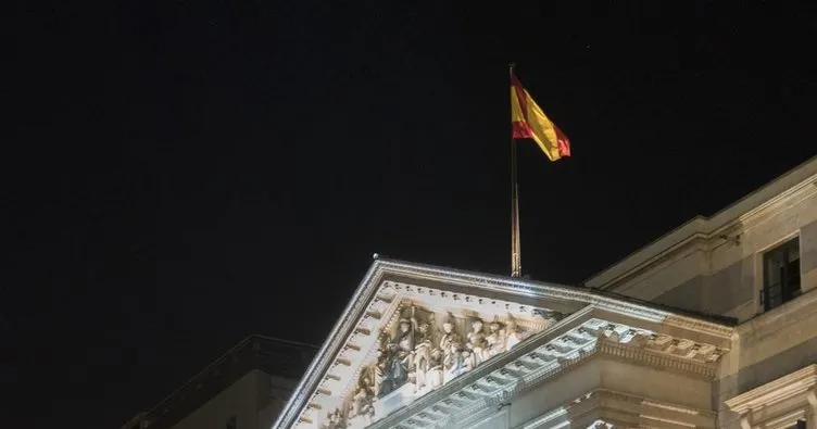 İspanya’da ülke birliğini tehdit eden siyasi partilerin kapatılması için yasa teklifi