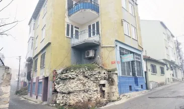 ‘Altın var’ masalı çeşmeleri yok ediyor