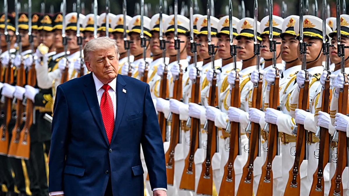 Trump’tan İran açıklaması: Askeri açıdan “yok etmeye” devam edeceğiz Trump’tan İran açıklaması: Askeri açıdan “yok etmeye” devam edeceğiz