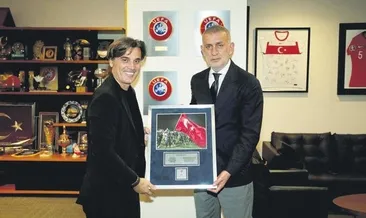 Montella’ya plaketli veda