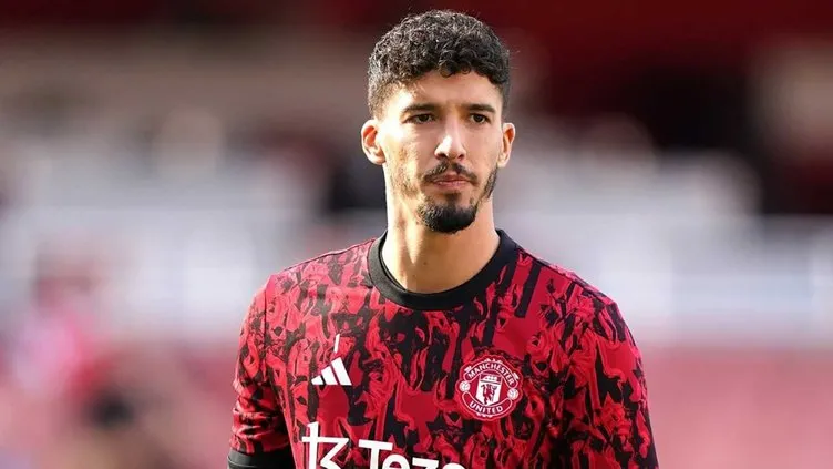 SON DAKİKA: Manchester United’tan Altay Bayındır’ı üzen karar! Fenerbahçe detayı...