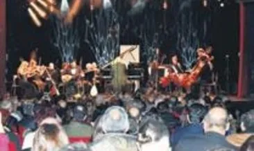 Türk oda orkestrası Paris’te konser verdi