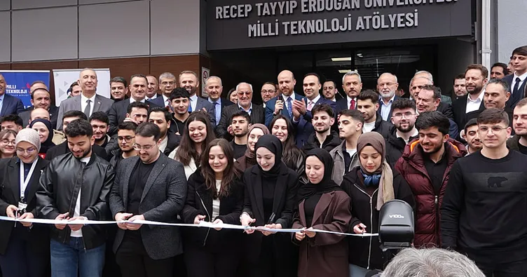 Bakan Kacır: Bizlerden neyi esirgiyorlarsa yerli ve milli olarak üretiyoruz