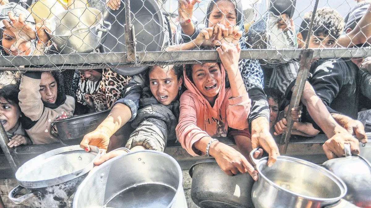 Saatlerce bekleyip elleri boş dönüyorlar