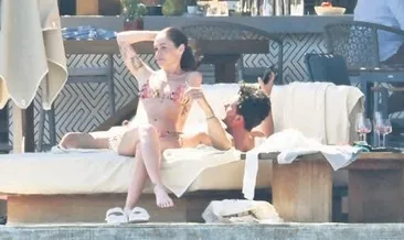 Denizde aşka geldiler