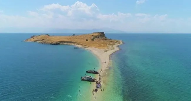Çarpanak Adası Nerede? Yol Tarifi ile Van Çarpanak Adası’na Nasıl Gidilir?