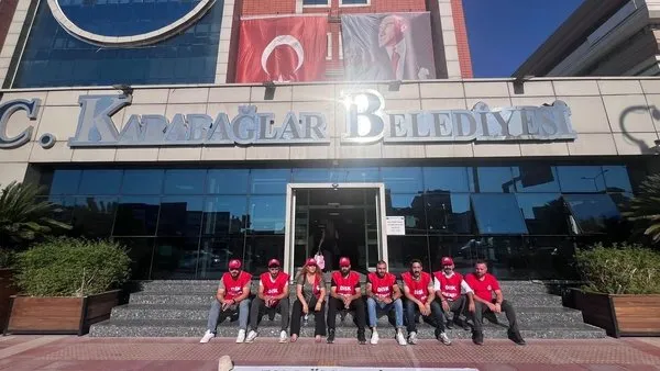 tis-bitti-eylemler-bitmedi-taksit-taksit-maas-iscileri-cileden-cikardi-buca-ve-karabaglar-belediyesinde-iscile-1750235230086.jpg