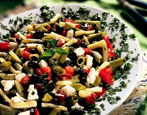 Ispanaklı Makarna Salatası