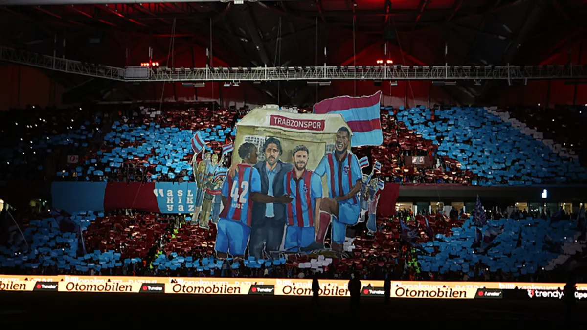 Trabzonspor'dan cezaya karşılık olay tribün kararı!