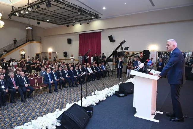 5-sehir-tek-turizm-vizyonu-dogu-ve-guneydogunun-turizm-gucu-birlikte-buyuyecek-1788425274241.jpg (2017×1345)