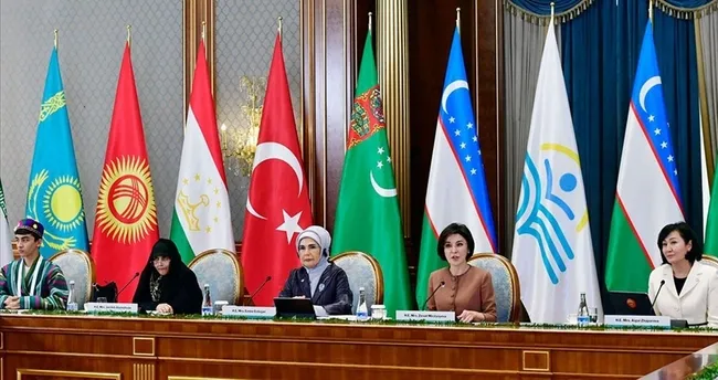 Emine Erdoğan: Filistinli çocukların vicdansızca hayattan koparıldığı acı tabloyu dile getirdim Emine Erdoğan: Filistinli çocukların vicdansızca hayattan koparıldığı acı tabloyu dile getirdim