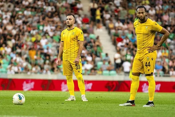 Olimpija Ljubljana - Yeni Malatyaspor maçında Farnolle'e ırkçı saldırı