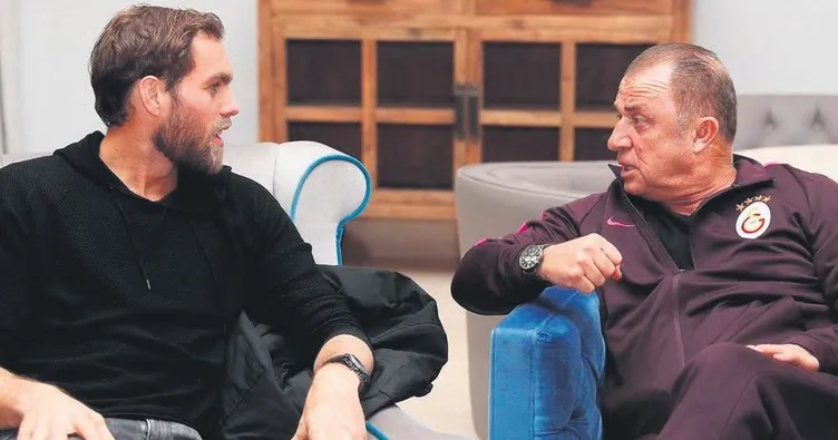 Kendi ekibini kuruyor!