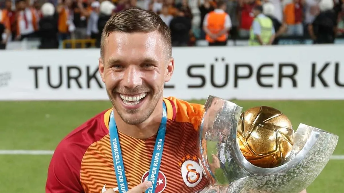 Galatasaray'ın eski yıldızı Podolski'den flaş Leroy Sane paylaşımı!