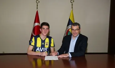 Fenerbahçe’de Osman Ertuğrul Çetin’e profesyonel sözleşme