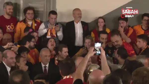 Galatasaray şampiyonluğu doyasıya kutladı | Video