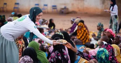 Gamze Özçelik Ramazan’da da kalpleri fethetti! ‘23 ülkeye iyilik ve umut götürdük’