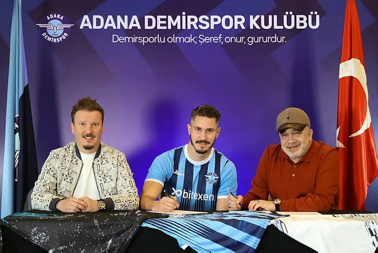 son-dakika-haberi-adana-demirspor-mert-cetini-kiraladi-1674124036753.jpg