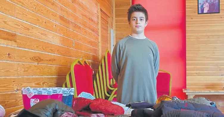 Mülteci çocuklar için giysi topluyor