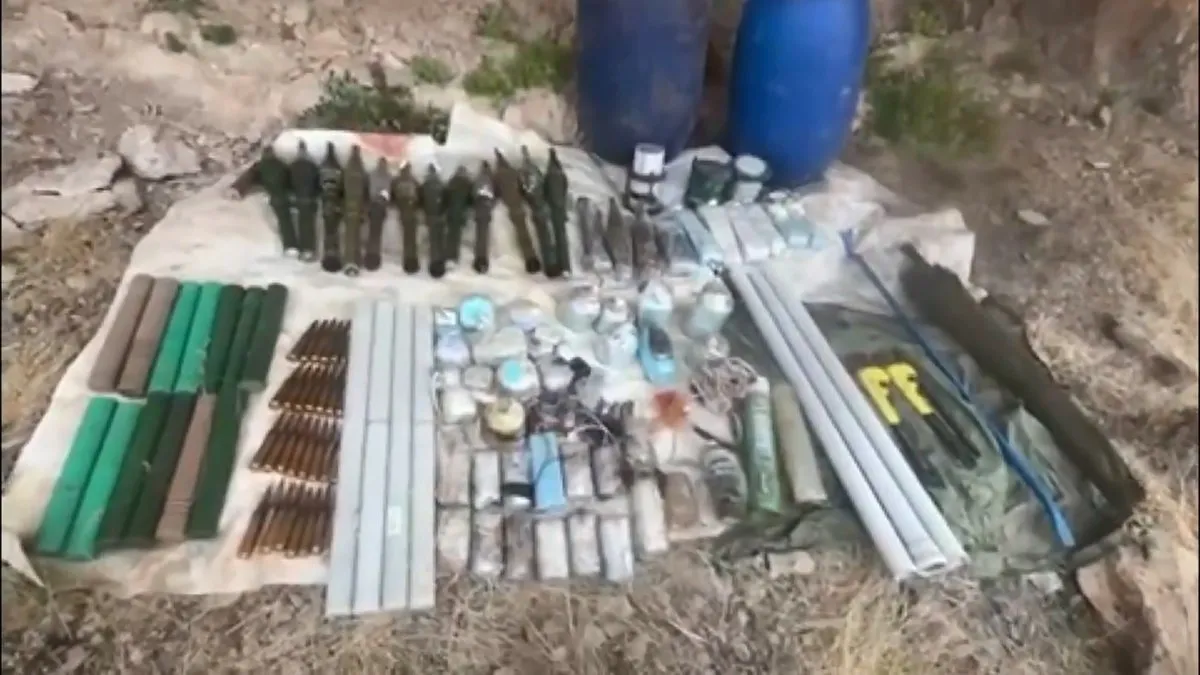 Pençe-Kilit Operasyonu bölgesinde teröristlere ait çok sayıda silah ve mühimmat ele geçirildi