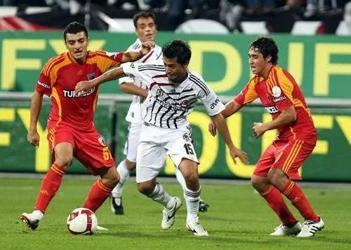 Kartal'da çöküş sürüyor