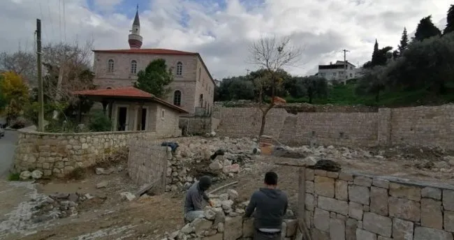 Kendini Mudur Olarak Atayan Baskan Simdi De Mezarlik Ustune Kafeterya Yapiyor Son Dakika Haberler