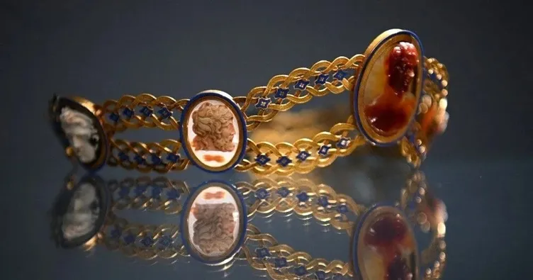 Josephine’in taçlarına servet! Fiyatı dudak uçuklattı