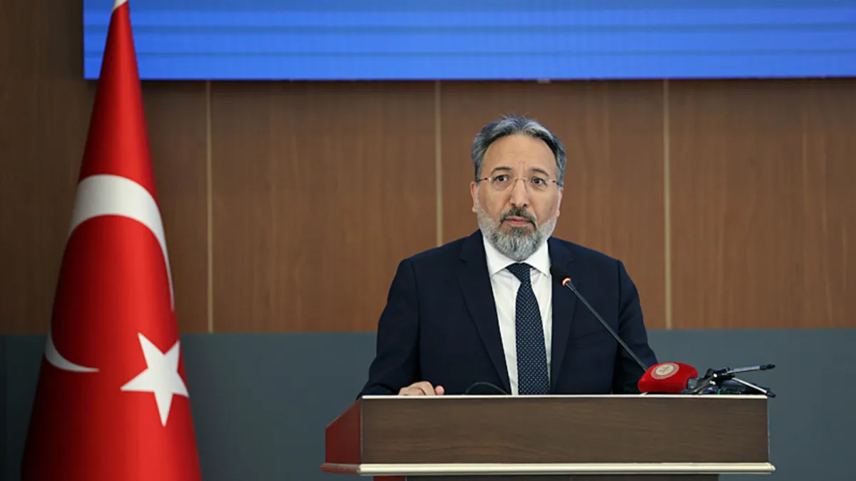 Diyanet İşleri Başkanı Safi Arpaguş: Çocuklarımızı kendi medeniyet değerlerimizle buluşturabilmeliyiz Diyanet İşleri Başkanı Safi Arpaguş: Çocuklarımızı kendi medeniyet değerlerimizle buluşturabilmeliyiz