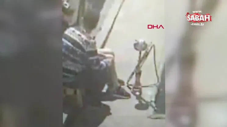 İstanbul Şişli'de kız arkadaşını sokak ortasında iki kere bayıltana kadar dövdü! Dehşet anları kamerada | Video