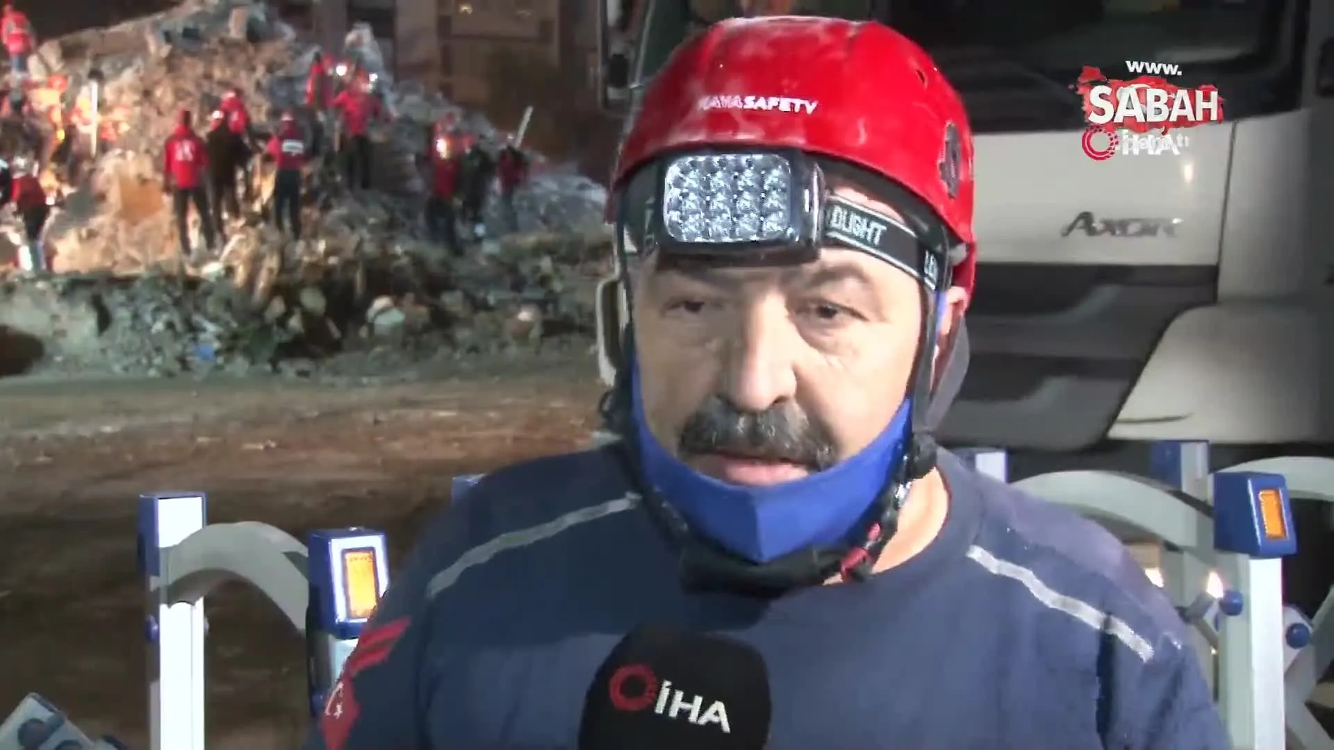 Son Dakika Izmir De Deprem Enkazindan Idil I Cikartan Kahraman Itfaiye Erleri O Anlari Anlatti Video Videosunu Izle Son Dakika Haberleri